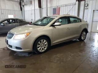 ✅ 2013 Buick LaCrosse • VIN: 1G4GA5ER7DF179894 • Lot: 66690715. Wystawiony na Copart z przebiegiem 78 837 mil. Bezpłatny archiwum sprzedaży aukcyjnych z USA i szczegółowy raport historii pojazdu na DreamBid. Zdjęcie 1.