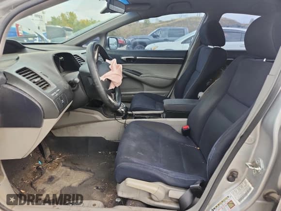 ✅ 2009 Honda Civic • VIN: JHMFA36209S003806 • Lot: 82329845. Wystawiony na Copart z przebiegiem 135 290 mil. Bezpłatny archiwum sprzedaży aukcyjnych z USA i szczegółowy raport historii pojazdu na DreamBid. Zdjęcie 7.