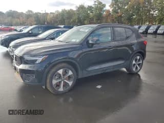 ✅ 2025 Volvo XC40 Plus Dark Theme • VIN: YV4L12UC8S2575915 • Lot: 87073715. Listed on Copart with Not provided. Free auction sales archive from the USA and detailed vehicle history report at DreamBid. Image 1.