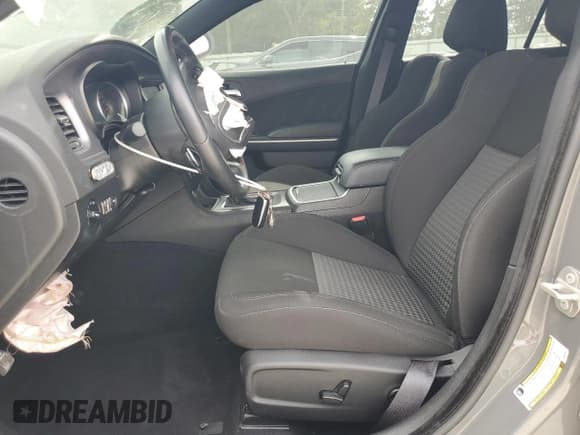 ✅ 2023 Dodge Charger R/T • VIN: 2C3CDXCTXPH623152 • Lot: 81316545. Wystawiony na Copart z przebiegiem 15 045 mil. Bezpłatny archiwum sprzedaży aukcyjnych z USA i szczegółowy raport historii pojazdu na DreamBid. Zdjęcie 7.