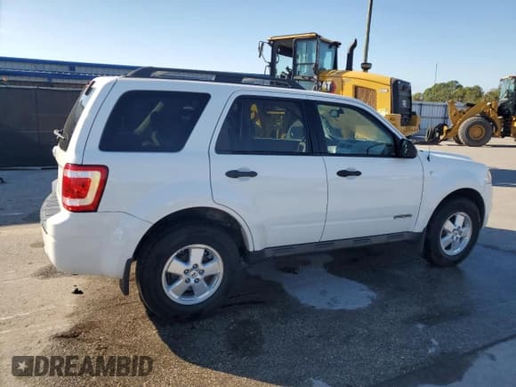 ✅ 2008 Ford Escape XLT • VIN: 1FMCU03178KB84533 • Lot: 90342135. Listed on Copart with 162,192 mi. Free auction sales archive from the USA and detailed vehicle history report at DreamBid. Image 3.