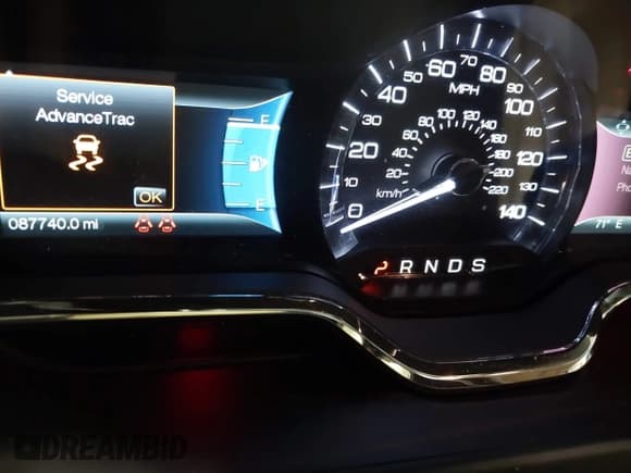 ✅ 2019 Lincoln MKT Reserve • VIN: 2LMHJ5AT1KBL00301 • Лот: 43198861. Опубликован ранее на IAAI с пробегом 87 740 миль. Бесплатный доступ к архиву аукционных продаж из США и подробный отчёт об истории автомобиля на DreamBid. Изображение 16.