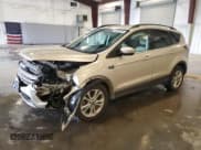 ✅ 2018 Ford Escape SE • VIN: 1FMCU9GD0JUA28062 • Лот: 90302305. Опубликован ранее на Copart с пробегом 107 890 миль. Бесплатный доступ к архиву аукционных продаж из США и подробный отчёт об истории автомобиля на DreamBid. Изображение 1.