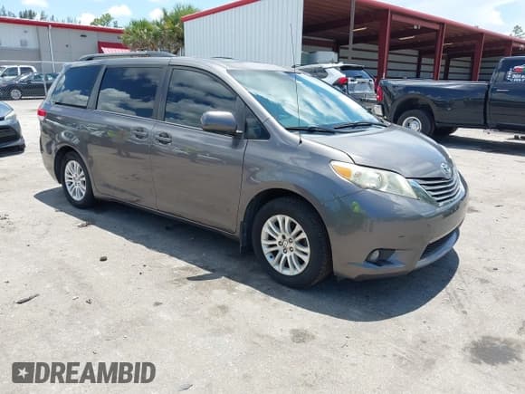 ✅ 2011 Toyota Sienna XLE AAS • VIN: 5TDYK3DC5BS045504 • Lot: 42587675. Listed on IAAI with 368,052 mi. Free auction sales archive from the USA and detailed vehicle history report at DreamBid. Image 1.