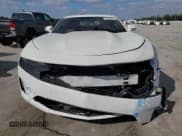 ✅ 2019 Chevrolet Camaro 2LT • VIN: 1G1FD1RX3K0147672 • Lot: 74310974. Wystawiony na Copart z przebiegiem 137 752 mil. Bezpłatny archiwum sprzedaży aukcyjnych z USA i szczegółowy raport historii pojazdu na DreamBid. Zdjęcie 5.