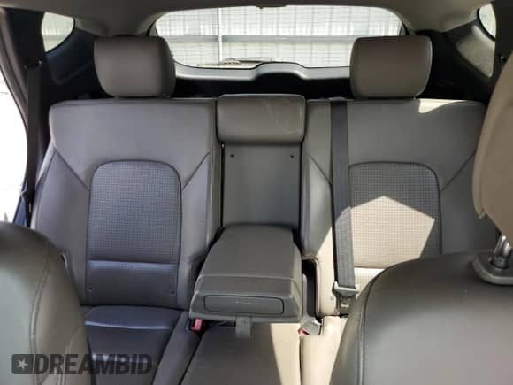 2013 Hyundai Santa Fe Sport z VIN 5XYZU3LA0DG031170, wystawiony jako Copart lot #60977745 z przebiegiem 113 002 mil mil oraz Szkoda całkowita • Salvage title. Historia ofert i sprzedaży dostępna na DreamBid. Obrazek 10.