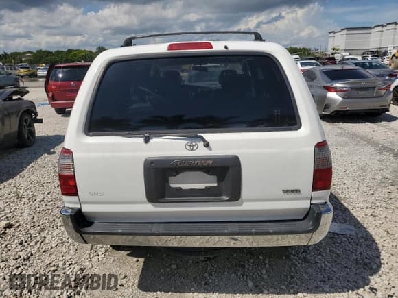 ✅ 1998 Toyota 4Runner SR5 • VIN: JT3GN86RXW0061616 • Lot: 80457535. Wystawiony na Copart z przebiegiem 105 905 mil. Bezpłatny archiwum sprzedaży aukcyjnych z USA i szczegółowy raport historii pojazdu na DreamBid. Zdjęcie 6.