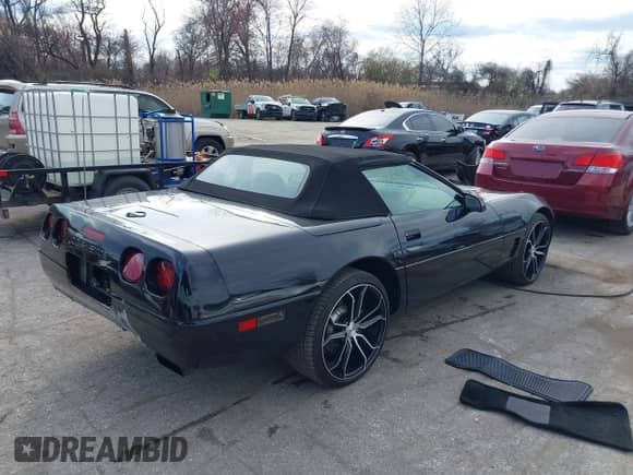 ✅ 1995 Chevrolet Corvette • VIN: 1G1YY32P3S5103855 • Lot: 41853193. Wystawiony na IAAI z przebiegiem 71 926 mil. Bezpłatny archiwum sprzedaży aukcyjnych z USA i szczegółowy raport historii pojazdu na DreamBid. Zdjęcie 4.
