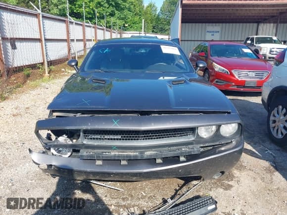 ✅ 2013 Dodge Challenger SXT • VIN: 2C3CDYAG8DH596542 • Lot: 42517016. Listed on IAAI with 185,833 mi. Free auction sales archive from the USA and detailed vehicle history report at DreamBid. Image 12.