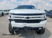 ✅ 2020 Chevrolet Silverado 1500 RST • VIN: 3GCUYEEL0LG183023 • Лот: 70036155. Опубликован ранее на Copart с пробегом 64 717 миль. Бесплатный доступ к архиву аукционных продаж из США и подробный отчёт об истории автомобиля на DreamBid. Изображение 5.