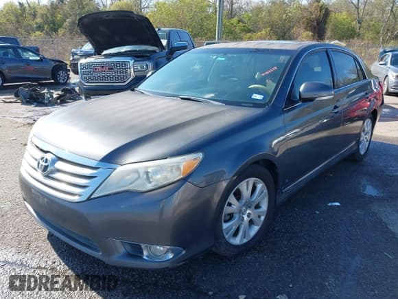 ✅ 2012 Toyota Avalon • VIN: 4T1BK3DB9CU450206 • Lot: 41163518. Wystawiony na IAAI z przebiegiem 230 317 mil. Bezpłatny archiwum sprzedaży aukcyjnych z USA i szczegółowy raport historii pojazdu na DreamBid. Zdjęcie 2.