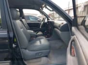 ✅ 2000 Toyota Land Cruiser • VIN: JT3HT05J1Y0081635 • Lot: 41938432. Listed on IAAI with 362,389 mi. Free auction sales archive from the USA and detailed vehicle history report at DreamBid. Image 5.