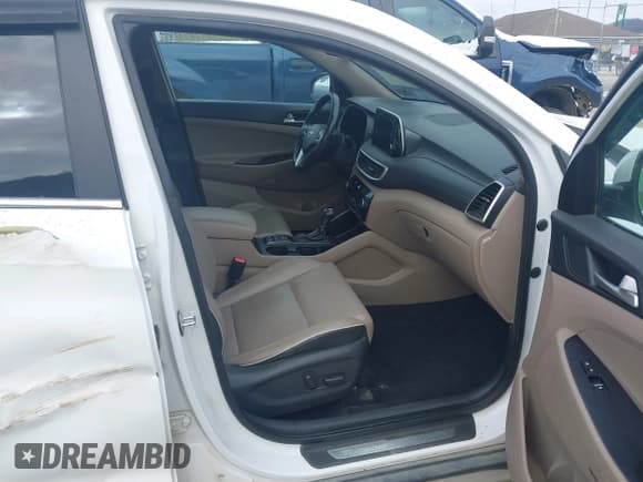 ✅ 2019 Hyundai Tucson Ultimate • VIN: KM8J3CALXKU016834 • Лот: 40970606. Опубликован ранее на IAAI с пробегом 104 208 миль. Бесплатный доступ к архиву аукционных продаж из США и подробный отчёт об истории автомобиля на DreamBid. Изображение 5.