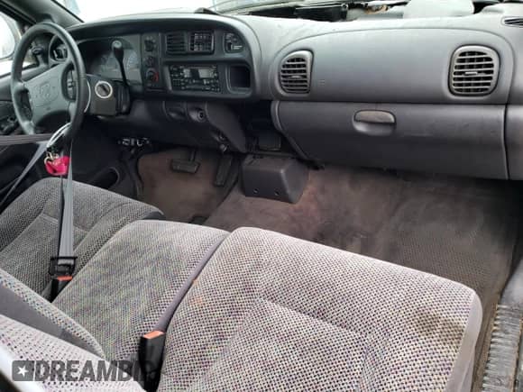 1999 Dodge 1500 z VIN 3B7HC13Z7XG157931, wystawiony jako Copart lot #53868824 z przebiegiem 79 282 mil mil oraz Szkoda całkowita • Salvage title. Historia ofert i sprzedaży dostępna na DreamBid. Obrazek 8.