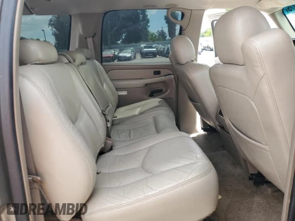 ✅ 2003 Chevrolet Suburban Z71 • VIN: 1GNFK16T63R147748 • Лот: 53528075. Опубликован ранее на Copart с пробегом 200 895 миль. Бесплатный доступ к архиву аукционных продаж из США и подробный отчёт об истории автомобиля на DreamBid. Изображение 11.