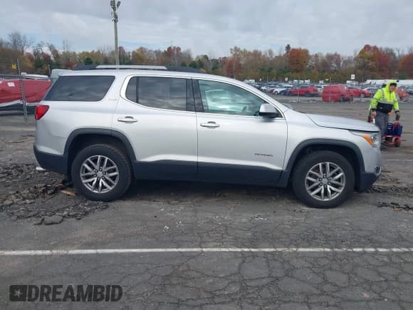 ✅ 2018 GMC Acadia SLE • VIN: 1GKKNSLS9JZ189249 • Лот: 43592384. Опубликован ранее на IAAI с пробегом 139 372 миль. Бесплатный доступ к архиву аукционных продаж из США и подробный отчёт об истории автомобиля на DreamBid. Изображение 13.