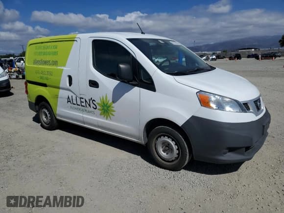 ✅ 2017 Nissan NV200 SV • VIN: 3N6CM0KN5HK696298 • Lot: 85522645. Listed on Copart with 240,027 mi. Free auction sales archive from the USA and detailed vehicle history report at DreamBid. Image 4.