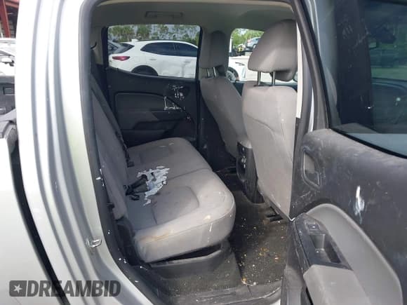 ✅ 2018 Chevrolet Colorado 2WD Work Truck • VIN: 1GCGSBEA2J1206258 • Lot: 43564281. Wystawiony na IAAI z przebiegiem 127 524 mil. Bezpłatny archiwum sprzedaży aukcyjnych z USA i szczegółowy raport historii pojazdu na DreamBid. Zdjęcie 8.