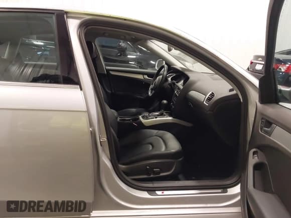 ✅ 2012 Audi A4 Premium Plus • VIN: WAUFFAFL7CN015017 • Lot: 43787122. Listed on IAAI with 95,550 mi. Free auction sales archive from the USA and detailed vehicle history report at DreamBid. Image 5.