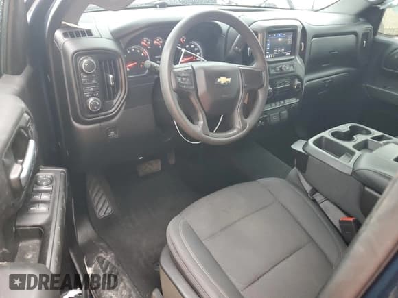 ✅ 2020 Chevrolet Silverado 1500 Custom • VIN: 1GCRYBEF9LZ188106 • Lot: 52936954. Wystawiony na Copart z przebiegiem 48 243 mil. Bezpłatny archiwum sprzedaży aukcyjnych z USA i szczegółowy raport historii pojazdu na DreamBid. Zdjęcie 8.