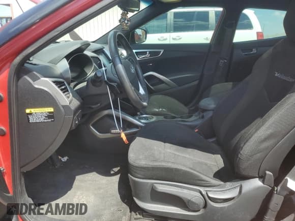 ✅ 2017 Hyundai Veloster • VIN: KMHTC6AD4HU320639 • Лот: 71545374. Опубликован ранее на Copart с пробегом 41 772 миль. Бесплатный доступ к архиву аукционных продаж из США и подробный отчёт об истории автомобиля на DreamBid. Изображение 7.