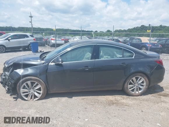 ✅ 2016 Buick Regal Premium II • VIN: 2G4GS5GX9G9187999 • Лот: 42556489. Опубликован ранее на IAAI с пробегом 35 204 миль. Бесплатный доступ к архиву аукционных продаж из США и подробный отчёт об истории автомобиля на DreamBid. Изображение 13.