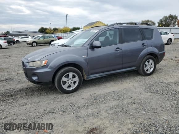 ✅ 2010 Mitsubishi Outlander ES • VIN: JA4AT2AW4AZ016851 • Лот: 86897555. Опубликован ранее на Copart с пробегом 143 581 миль. Бесплатный доступ к архиву аукционных продаж из США и подробный отчёт об истории автомобиля на DreamBid. Изображение 1.