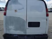 ✅ 2014 Chevrolet Express Cargo • VIN: 1GCSGAFX2E1125114 • Lot: 70080555. Wystawiony na Copart z przebiegiem Nie podano. Bezpłatny archiwum sprzedaży aukcyjnych z USA i szczegółowy raport historii pojazdu na DreamBid. Zdjęcie 10.