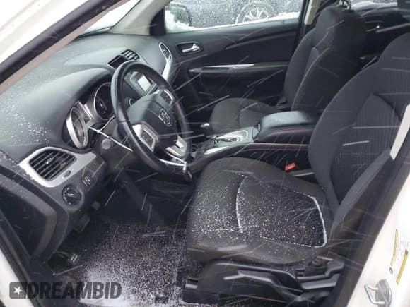 ✅ 2018 Dodge Journey SE • VIN: 3C4PDCAB2JT383626 • Lot: 92372645. Wystawiony na Copart z przebiegiem 136 653 mil. Bezpłatny archiwum sprzedaży aukcyjnych z USA i szczegółowy raport historii pojazdu na DreamBid. Zdjęcie 7.