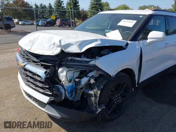 ✅ 2023 Chevrolet Blazer LT • VIN: 3GNKBCR42PS211964 • Lot: 43213143. Listed on IAAI with 36,925 mi. Free auction sales archive from the USA and detailed vehicle history report at DreamBid. Image 6.