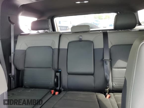 ✅ 2024 GMC Hummer EV 2X • VIN: 1GKB0NDE0RU109550 • Lot: 69355545. Wystawiony na Copart z przebiegiem 5 426 mil. Bezpłatny archiwum sprzedaży aukcyjnych z USA i szczegółowy raport historii pojazdu na DreamBid. Zdjęcie 10.