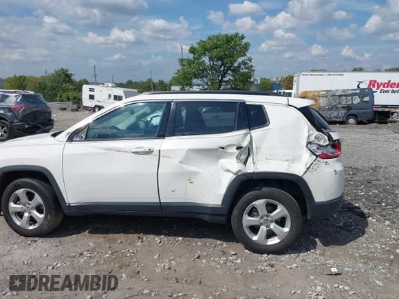 ✅ 2019 Jeep Compass Latitude • VIN: 3C4NJDBB8KT741852 • Лот: 43222292. Опубликован ранее на IAAI с пробегом 51 303 миль. Бесплатный доступ к архиву аукционных продаж из США и подробный отчёт об истории автомобиля на DreamBid. Изображение 6.