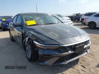 ✅ 2025 Hyundai Elantra SEL Sport • VIN: KMHLM4DJXSU131505 • Lot: 43146687. Listed on IAAI with 1,020 mi. Free auction sales archive from the USA and detailed vehicle history report at DreamBid. Image 1.