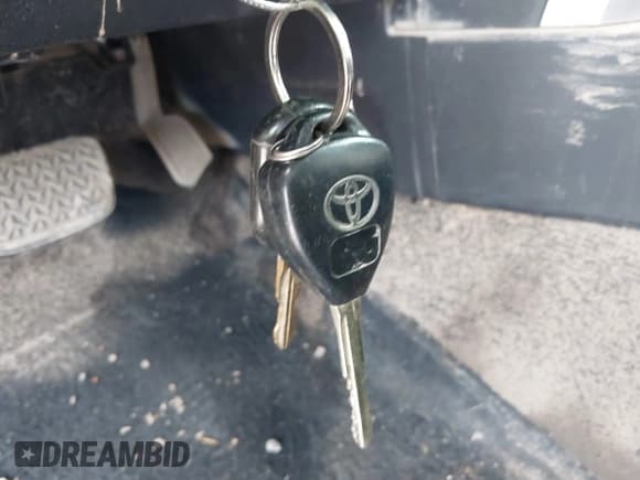 ✅ 2018 Toyota 4Runner SR5 • VIN: JTEBU5JR1J5494859 • Lot: 43005693. Wystawiony na IAAI z przebiegiem Nie podano. Bezpłatny archiwum sprzedaży aukcyjnych z USA i szczegółowy raport historii pojazdu na DreamBid. Zdjęcie 11.