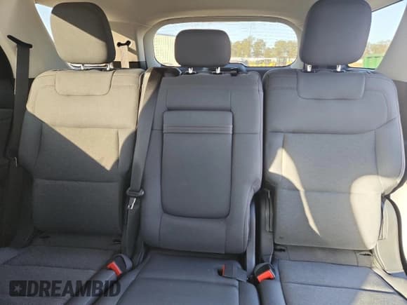 ✅ 2025 Ford Explorer Active • VIN: 1FMUK8DH1SGC30016 • Lot: 85880175. Listed on Copart with 3,491 mi. Free auction sales archive from the USA and detailed vehicle history report at DreamBid. Image 10.