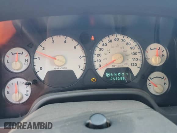 2007 Dodge 1500 SLT с VIN 1D7HA18PX7J634028, выставлен на аукционе Copart как лот 87014265 с пробегом 253 038 миль миль и Списание • Salvage title. История ставок и продаж доступна на DreamBid. Изображение 9.