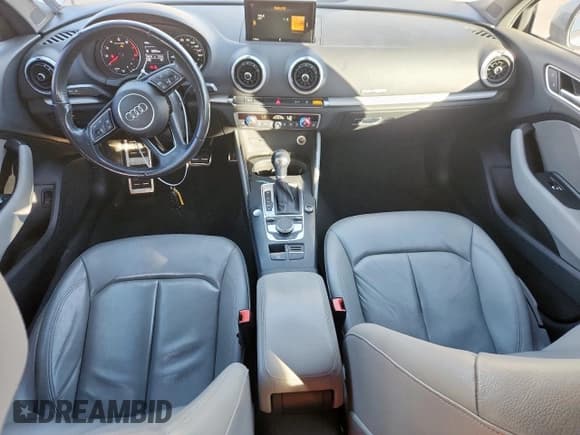 ✅ 2017 Audi A3 Premium • VIN: WAUAUGFF2H1053475 • Лот: 91998055. Опубликован ранее на Copart с пробегом 108 074 миль. Бесплатный доступ к архиву аукционных продаж из США и подробный отчёт об истории автомобиля на DreamBid. Изображение 8.