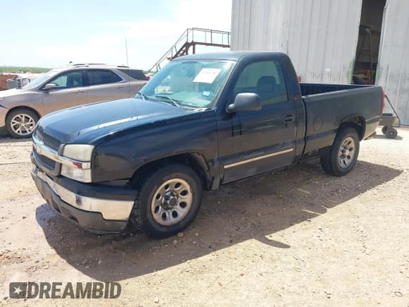 ✅ 2005 Chevrolet Silverado 1500 Work Truck • VIN: 1GCEC14X55Z109373 • Лот: 42303706. Опубликован ранее на IAAI с пробегом 242 390 миль. Бесплатный доступ к архиву аукционных продаж из США и подробный отчёт об истории автомобиля на DreamBid. Изображение 2.
