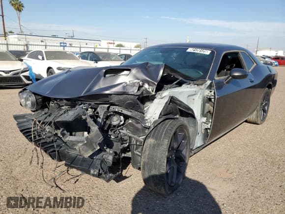 ✅ 2022 Dodge Challenger SXT • VIN: 2C3CDZAG0NH144608 • Lot: 92120125. Wystawiony na Copart z przebiegiem 26 688 mil. Bezpłatny archiwum sprzedaży aukcyjnych z USA i szczegółowy raport historii pojazdu na DreamBid. Zdjęcie 1.