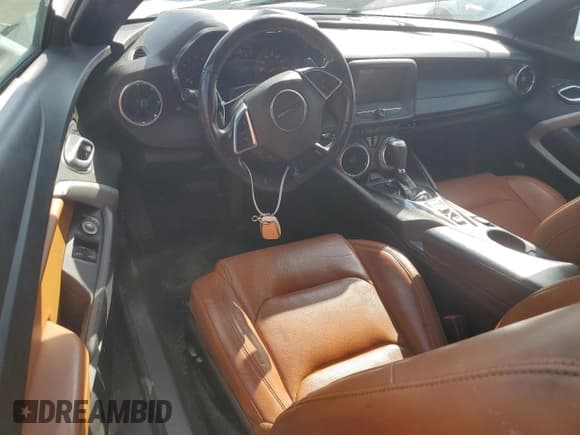 ✅ 2019 Chevrolet Camaro 2LT • VIN: 1G1FD1RX3K0147672 • Lot: 74310974. Wystawiony na Copart z przebiegiem 137 752 mil. Bezpłatny archiwum sprzedaży aukcyjnych z USA i szczegółowy raport historii pojazdu na DreamBid. Zdjęcie 8.