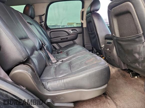 ✅ 2014 Chevrolet Tahoe LS • VIN: 1GNSCAE05ER186613 • Lot: 93257975. Wystawiony na Copart z przebiegiem 191 979 mil. Bezpłatny archiwum sprzedaży aukcyjnych z USA i szczegółowy raport historii pojazdu na DreamBid. Zdjęcie 11.