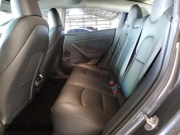 ✅ 2023 Tesla Model 3 • VIN: 5YJ3E1EA3PF624652 • Lot: 54366915. Wystawiony na Copart z przebiegiem 64 155 mil. Bezpłatny archiwum sprzedaży aukcyjnych z USA i szczegółowy raport historii pojazdu na DreamBid. Zdjęcie 10.