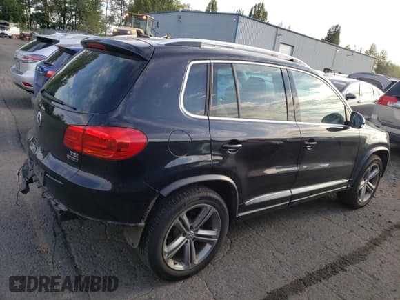 ✅ 2017 Volkswagen Tiguan Sport • VIN: WVGUV7AX5HK017296 • Lot: 71545855. Listed on Copart with 74,709 mi. Free auction sales archive from the USA and detailed vehicle history report at DreamBid. Image 3.
