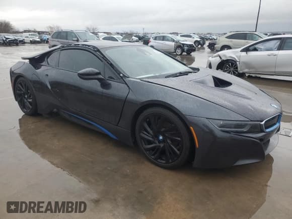 ✅ 2016 BMW i8 • VIN: WBY2Z2C54GV674732 • Лот: 86660234. Опубликован ранее на Copart с пробегом 57 200 миль. Бесплатный доступ к архиву аукционных продаж из США и подробный отчёт об истории автомобиля на DreamBid. Изображение 4.