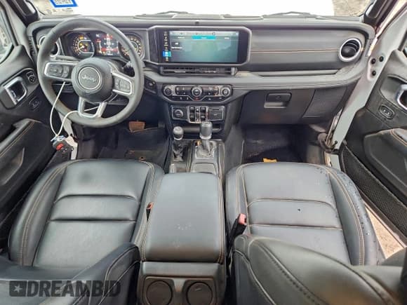 ✅ 2024 Jeep Wrangler Sahara • VIN: 1C4PJXEN8RW120731 • Лот: 94107365. Опубликован ранее на Copart с пробегом 17 836 миль. Бесплатный доступ к архиву аукционных продаж из США и подробный отчёт об истории автомобиля на DreamBid. Изображение 8.