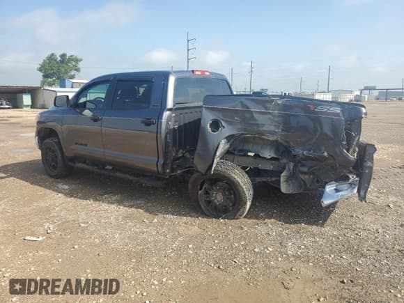 ✅ 2016 Toyota Tundra SR5 • VIN: 5TFEM5F1XGX102253 • Лот: 55295405. Опубликован ранее на Copart с пробегом 129 468 миль. Бесплатный доступ к архиву аукционных продаж из США и подробный отчёт об истории автомобиля на DreamBid. Изображение 2.