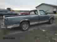 1987 Dodge Dakota z VIN 1B7GN14M2HS368408, wystawiony jako Copart lot #46088905 z przebiegiem 116 497 mil mil oraz Szkoda całkowita • Salvage title. Historia ofert i sprzedaży dostępna na DreamBid. Obrazek 3.