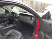 ✅ 2007 Ford Mustang Deluxe • VIN: 1ZVFT80N275370601 • Lot: 43842084. Listed on IAAI with 164,952 mi. Free auction sales archive from the USA and detailed vehicle history report at DreamBid. Image 5.