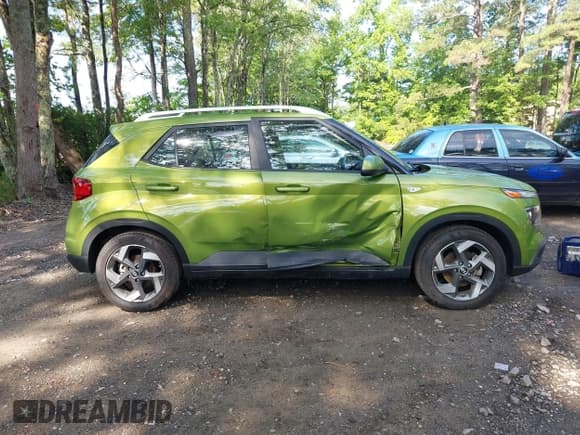 ✅ 2022 Hyundai Venue SEL • VIN: KMHRC8A31NU178646 • Lot: 42457150. Listed on IAAI with 19,738 mi. Free auction sales archive from the USA and detailed vehicle history report at DreamBid. Image 13.