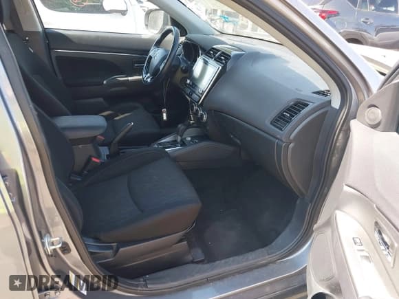 ✅ 2020 Mitsubishi Outlander ES • VIN: JA4AR3AU0LU018017 • Lot: 42891559. Listed on IAAI with 77,061 mi. Free auction sales archive from the USA and detailed vehicle history report at DreamBid. Image 5.